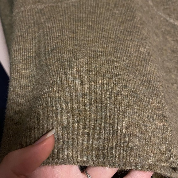 Aritzia top - Picture 4 of 4